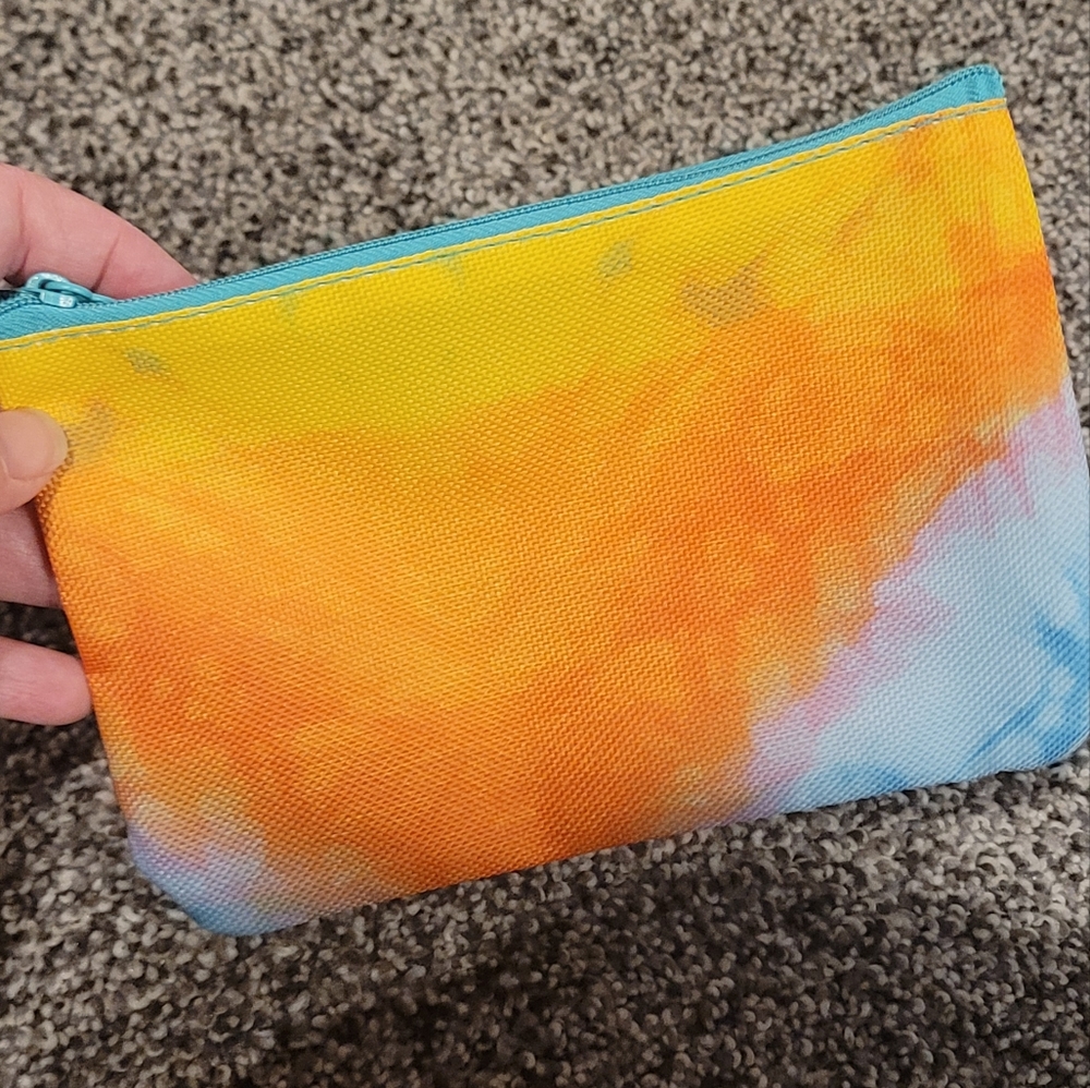 Sunburst Tie Dye Apr 2016 Ipsy Bag NWOT